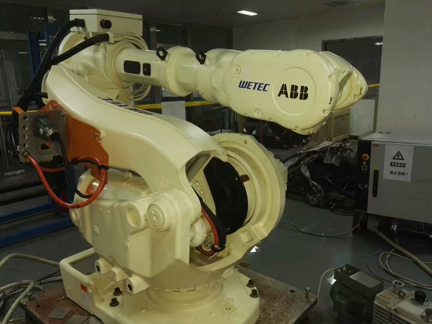 ABB机器人伺服电机维修